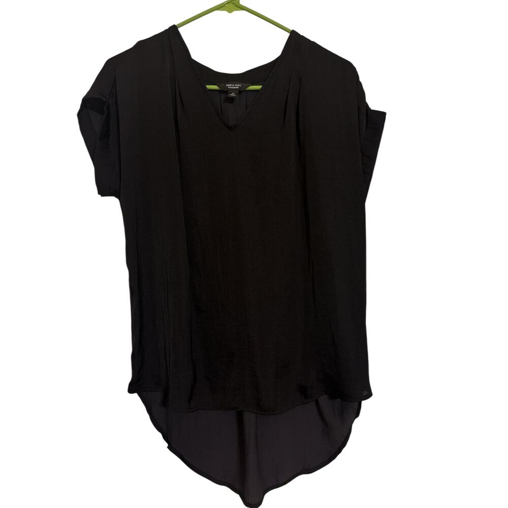 Simply Vera Women’s Black Blouse- Size medium